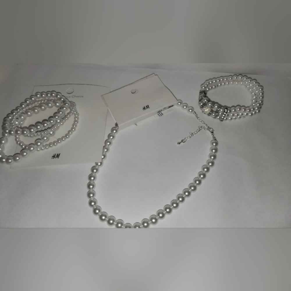 H&M Faux Pearl Jewelry - Picture 3 of 7